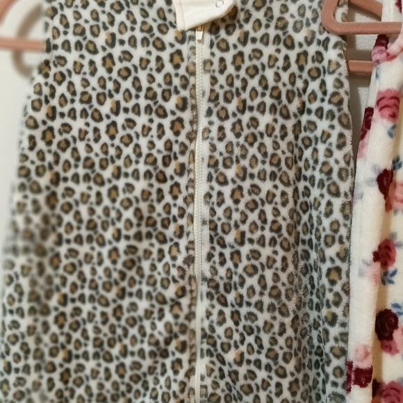 Toddler girl 12-18 month wearable blankets - Picture 4 of 4